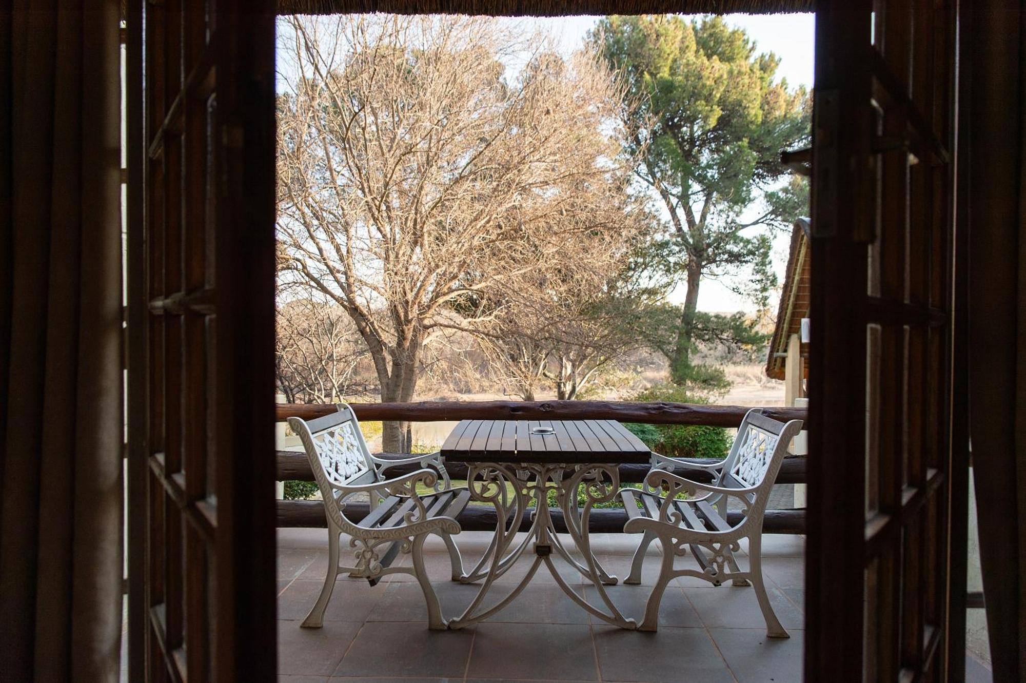 Riverside Lodge & Conference Center อลิวาลนอร์ท ภายนอก รูปภาพ