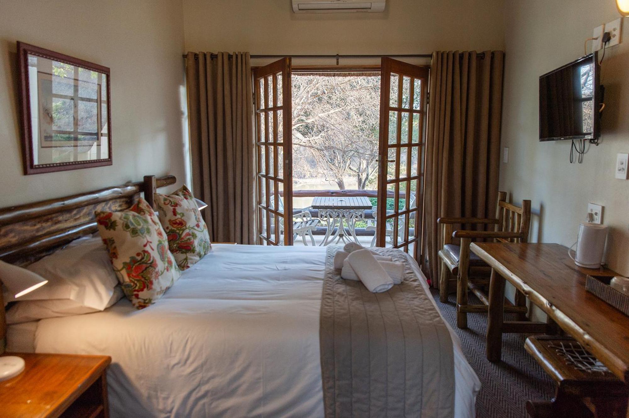 Riverside Lodge & Conference Center อลิวาลนอร์ท ภายนอก รูปภาพ
